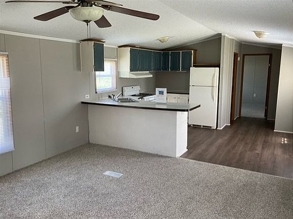 2nd image of 3504 N Meadowview Pl