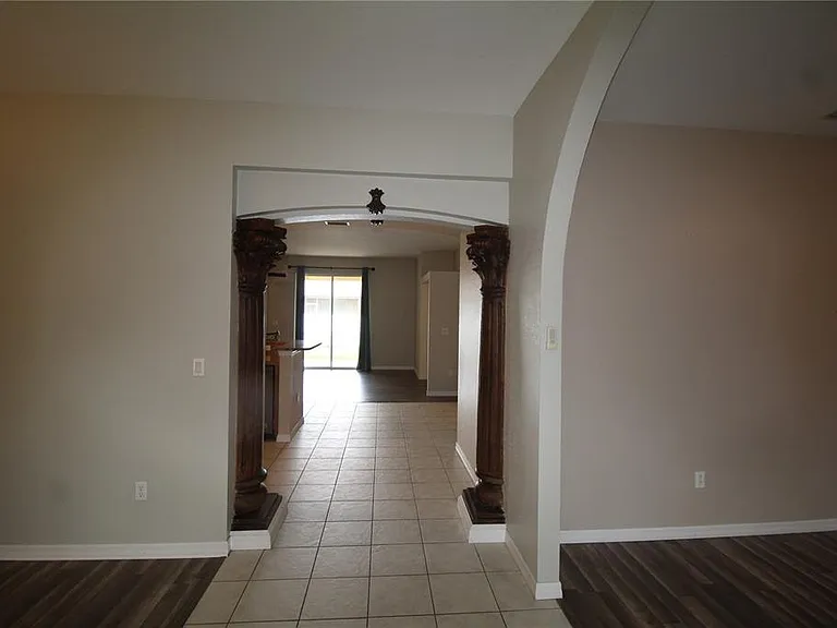 3724 Eagle Pass St — Photo 5