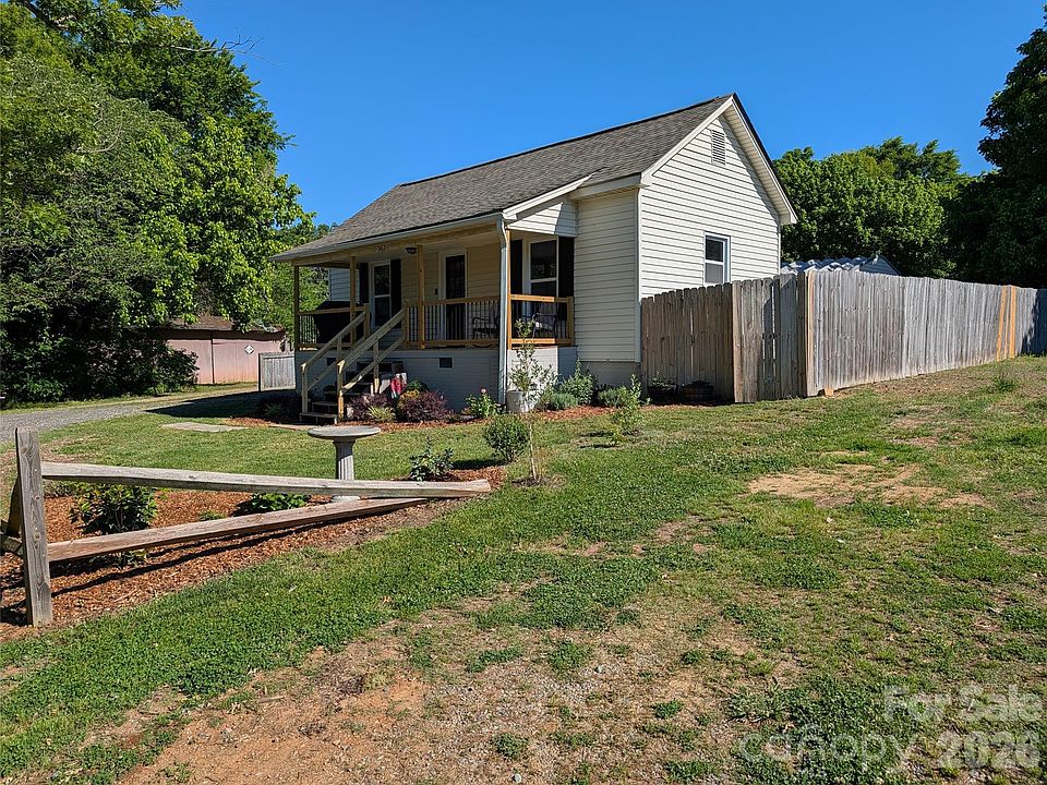 1st image of 3462 Roberta Rd