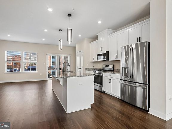 2nd image of 2823 Toles Park Dr