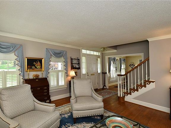 5th image of 1840 Sussex Ln