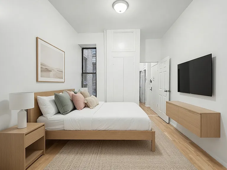 208 W 82nd St #4-D — Photo 3