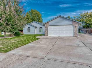 5102 Thrush Ct, West Richland, WA 99353