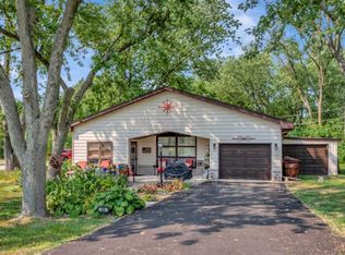 203 Redwood Ave, New Lenox, IL 60451