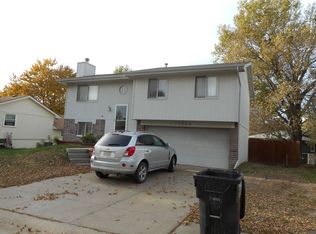 13968 Meadow Ridge Rd, Omaha, NE 68138