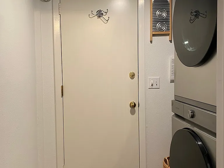 Private Laundry Room on Entry Level w/SAMSUNG S/S W/D, Laundry Basket, Retractable Clothesline, Detergent, & Shout-it-Out Stain Remover for Guest Usage
