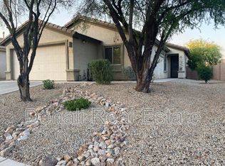 7137 S Oakbank Dr, Tucson, AZ 85757