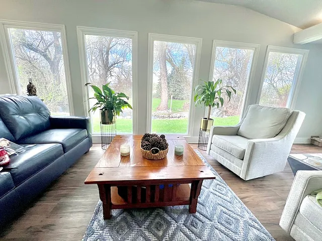 690 S Park Ave — Photo 9