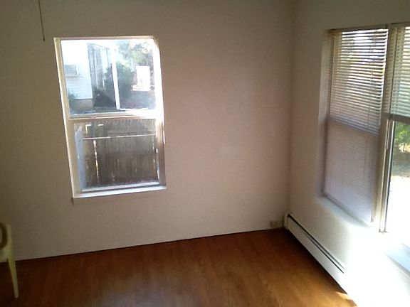 4th image of 30 Brushwood Dr