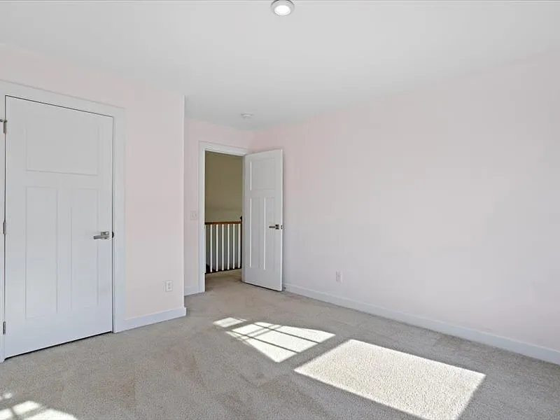 120 Thames Valley Dr - 120 T... — Photo 3
