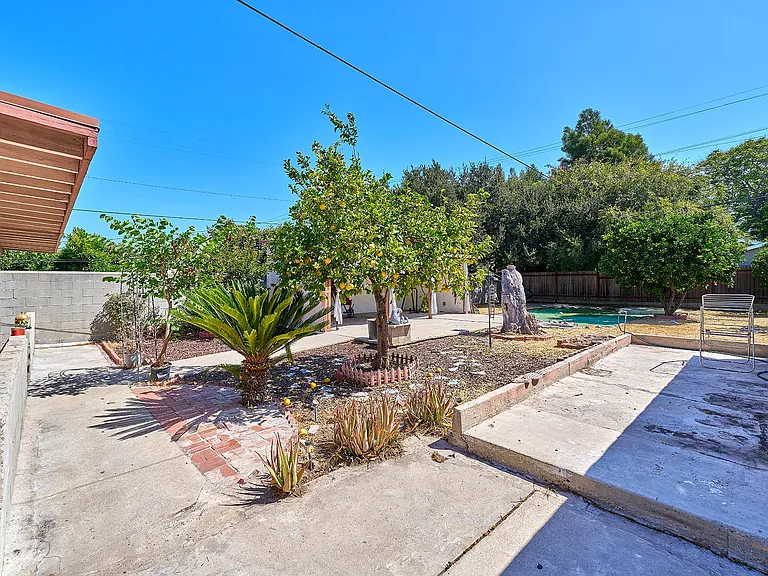 2837 W Avenue 33 — Photo 14