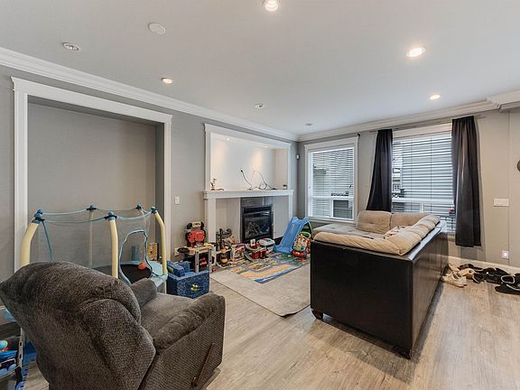 3rd image of 6686 195th St