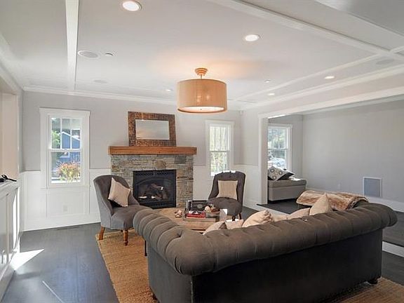 2nd image of 16161 Jasmine Way