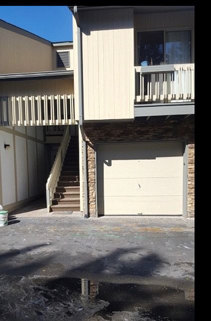 1st image of 60 Paris Cir