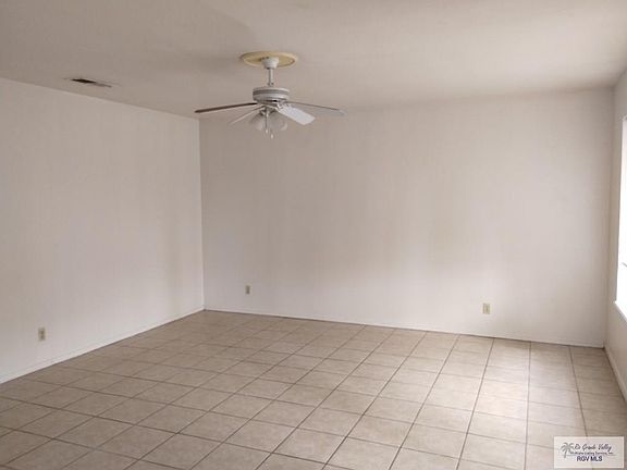 2nd image of 130 Las Palmas St