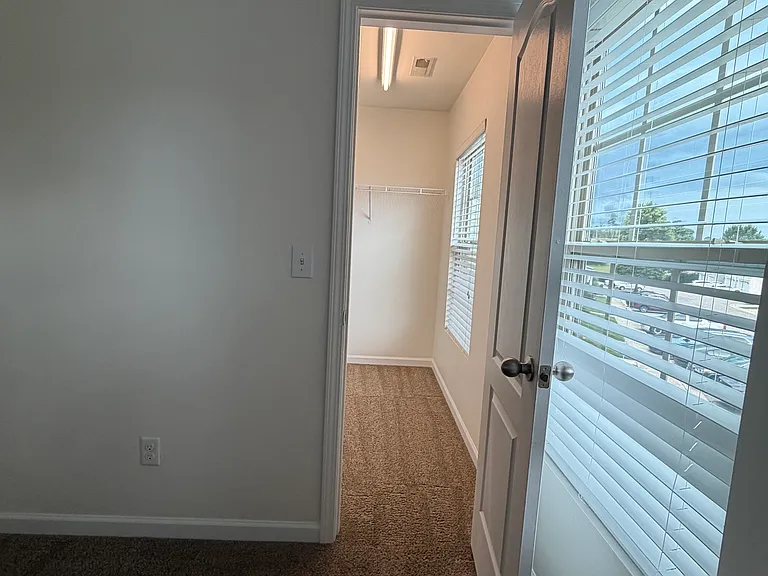 5413 Big Bass Dr — Photo 32