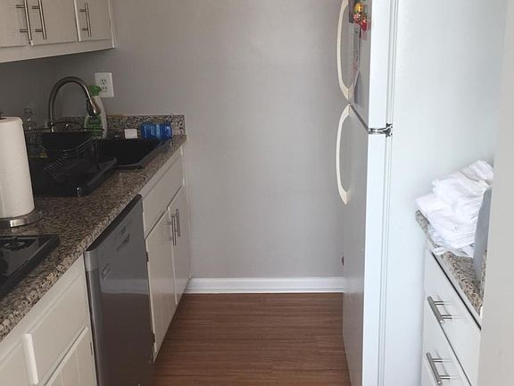 2nd image of 10500 Rockville Pike Unit 1407