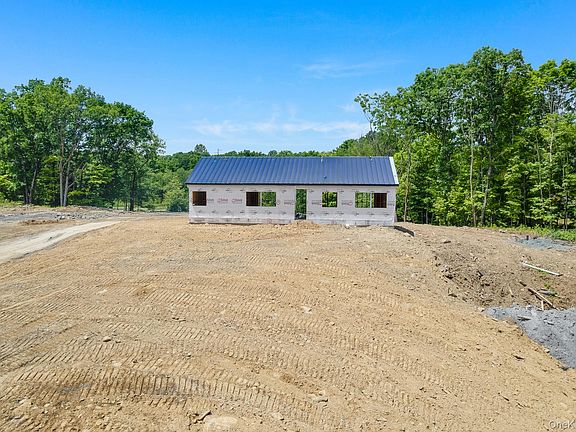 2nd image of 625 Traver Road