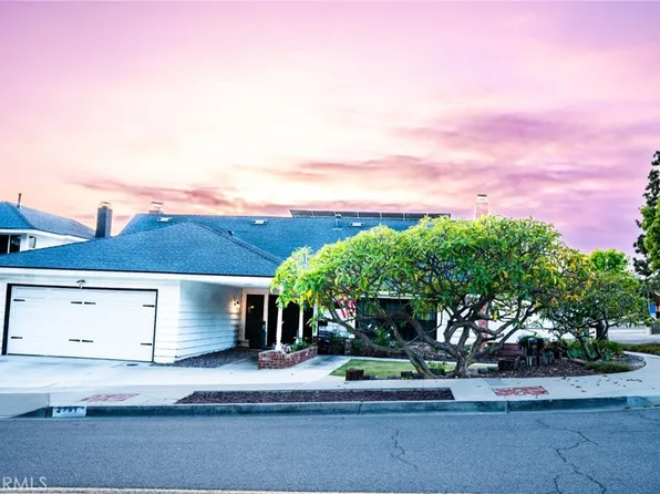 2751 Cardinal Dr, Costa Mesa, CA 92626