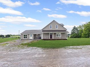 3432 G Rd, Fults, IL 62244