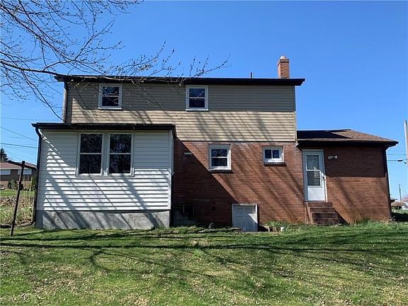 3rd image of 1313 Saint Clair St