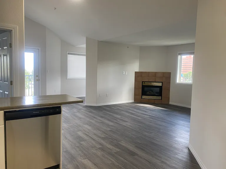 10025 Gordon Ave — Photo 6