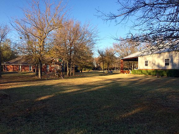 3rd image of 320 County Road 42540