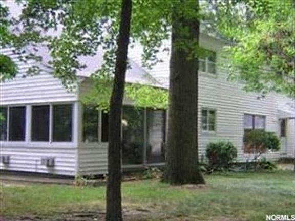 5th image of 1326 Garford Ave