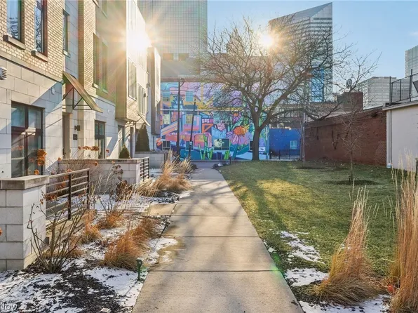 1446 E 14th St, Cleveland, OH 44114