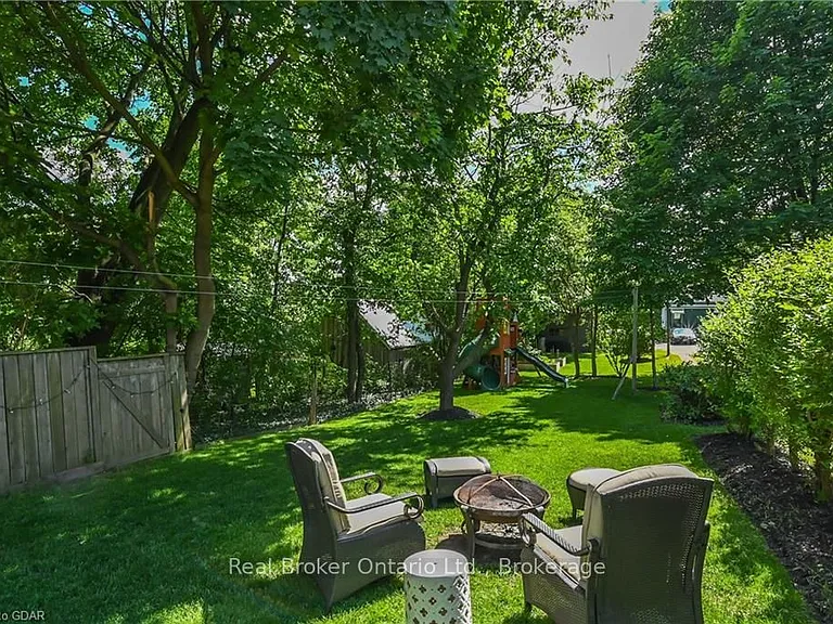 37 Meadowview Ave — Photo 23