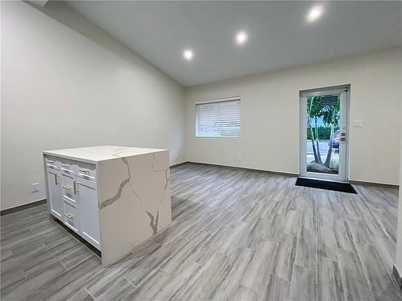 5th image of 315 7th St #2
