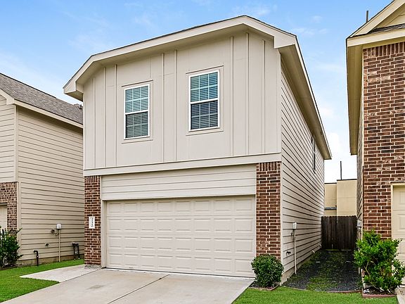 3rd image of 21510 Kimro Ln