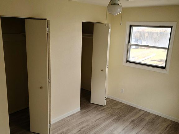 3rd image of 1112 Sierra Dr