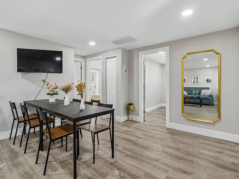 4906 W Cleveland St — Photo 10
