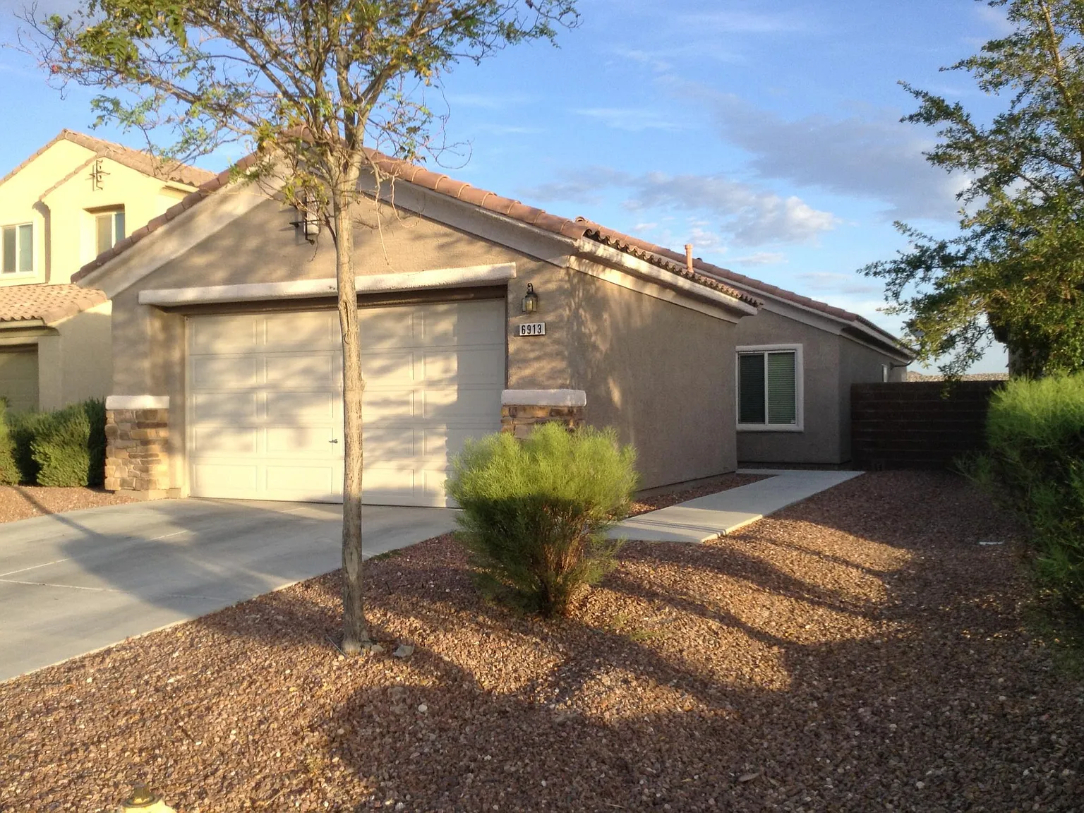 3 bed, 1658 sqft, $1,975 — Photo 2