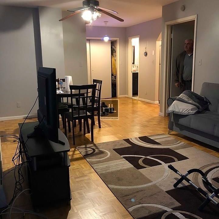 1st image of 3051 14th St APT 3R