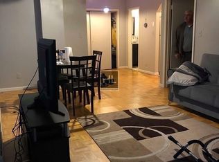 3051 14th St APT 3R, Astoria, NY 11102