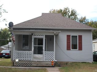 218 S 10th St, Salina, KS 67401