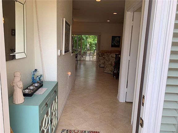 4th image of 1832 Oak Grove Ct