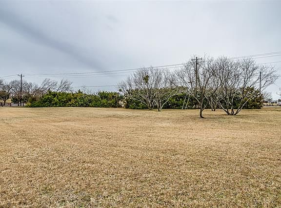 3rd image of 7909 Walnut Dr