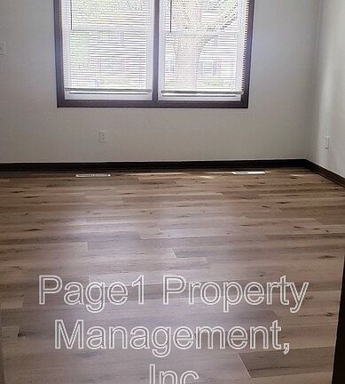 5th image of 2918 Grinnell Dr Unit 9