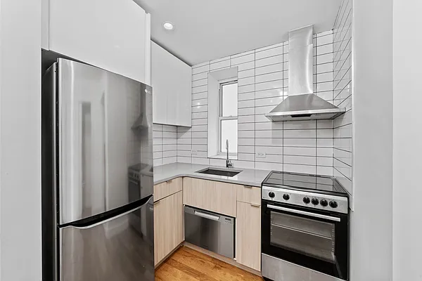 Rented by Vector New York, LLC | media 11