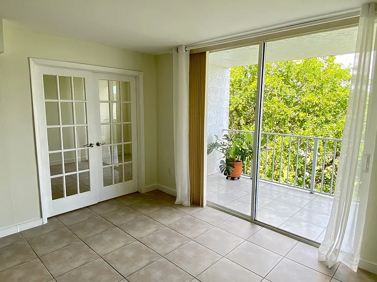 650 NE 64th St #G602 — Photo 6