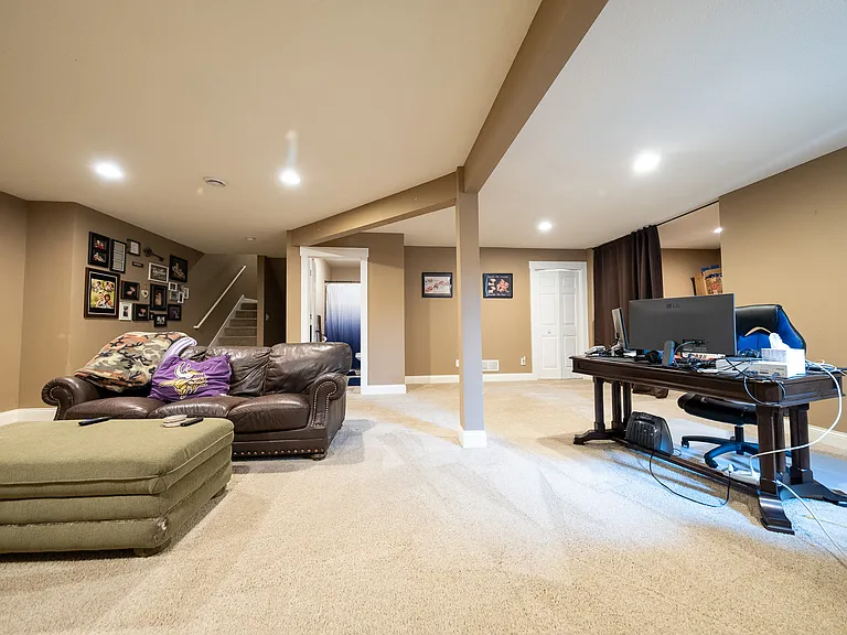15615 Dunberry Way — Photo 29