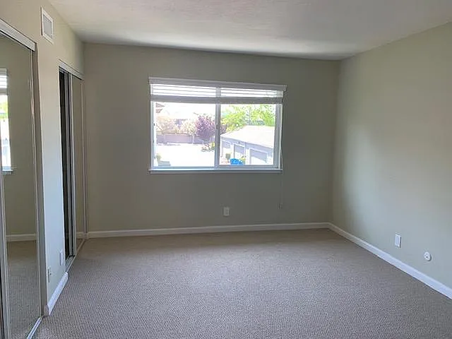 367 Catamaran St — Photo 5