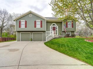 7117 N Mercier Ct, Kansas City, MO 64118