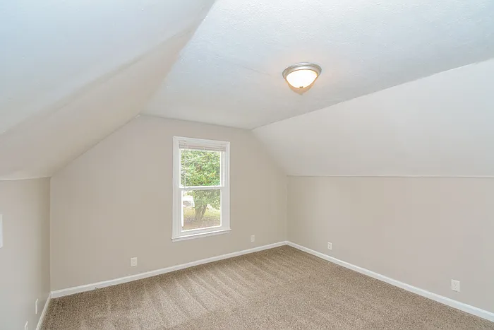 405 Lillie Belle Ln — Photo 10