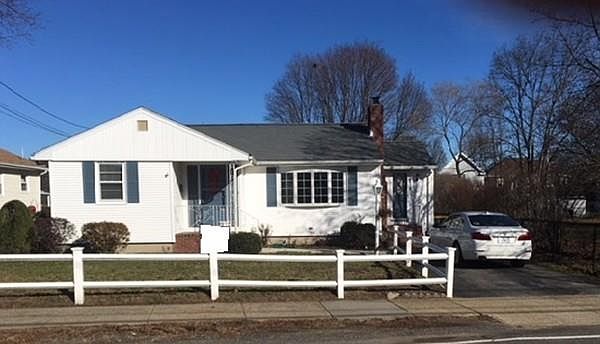 1st image of 15 Willow St