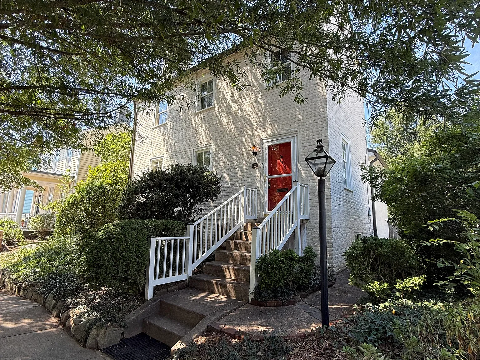 1 bed, 1.5 bath, 1082 sqft, $2,375 — Photo 1