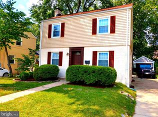 2804 Cameron Mills Rd, Alexandria, VA 22302